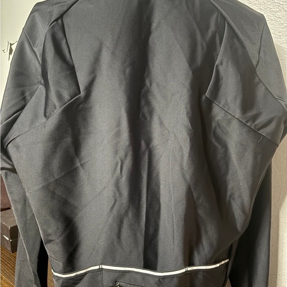 BTWIN Black Road Cycling Water Proof Jacket - Picture 4 of 7